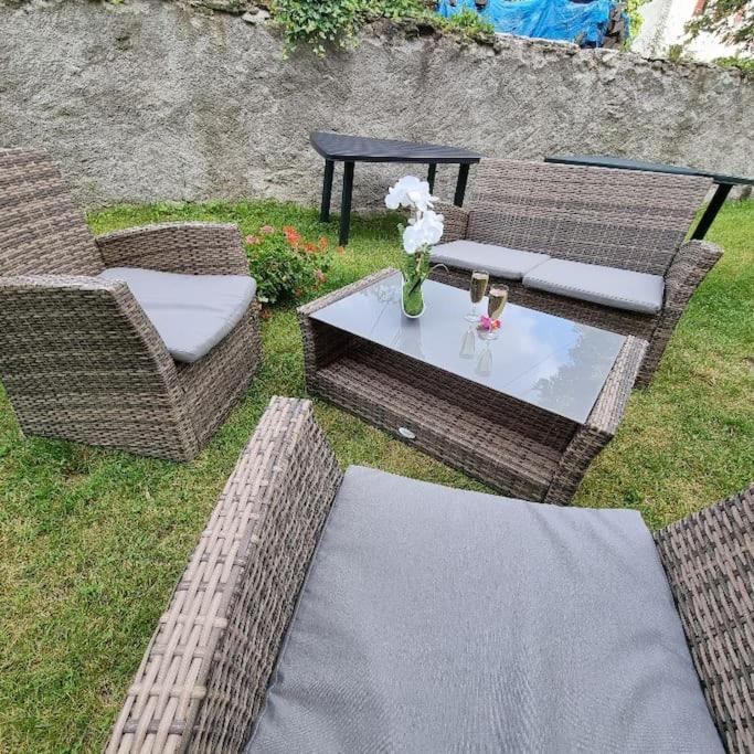 Gite Eglantine 2 A 6 Personnes Avec Spa Et Salle De Jeux Dans La Residence Ventron Luaran gambar