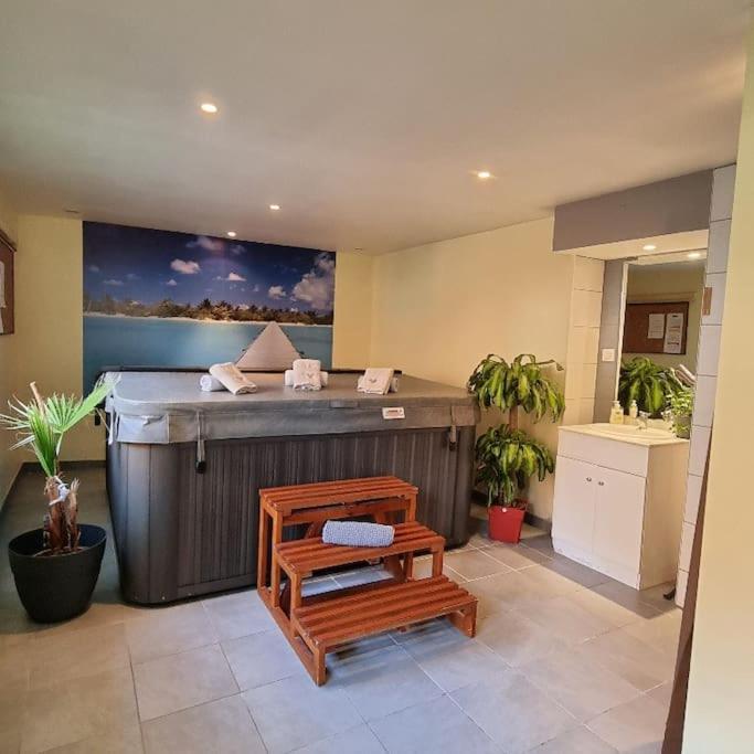 Gite Eglantine 2 A 6 Personnes Avec Spa Et Salle De Jeux Dans La Residence Ventron Luaran gambar