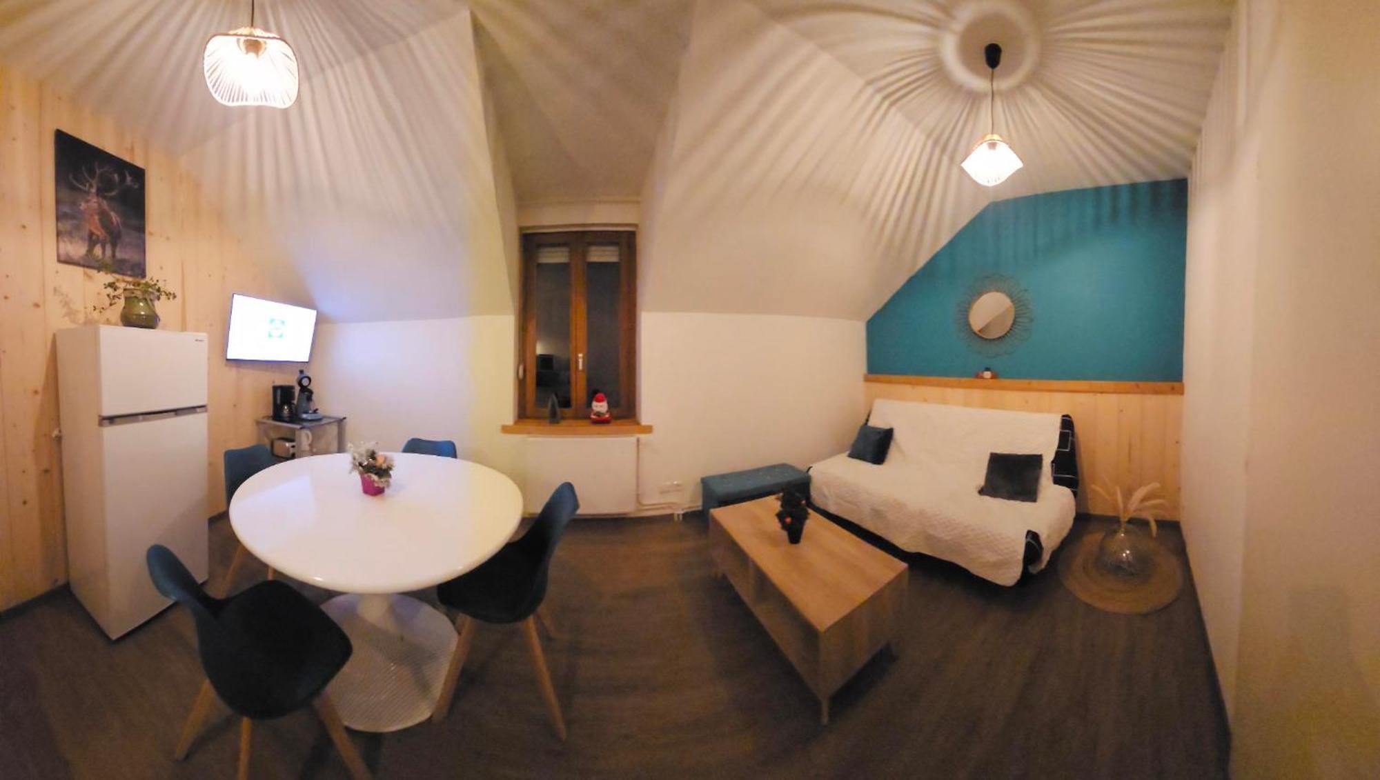 Gite Eglantine 2 A 6 Personnes Avec Spa Et Salle De Jeux Dans La Residence Ventron Luaran gambar