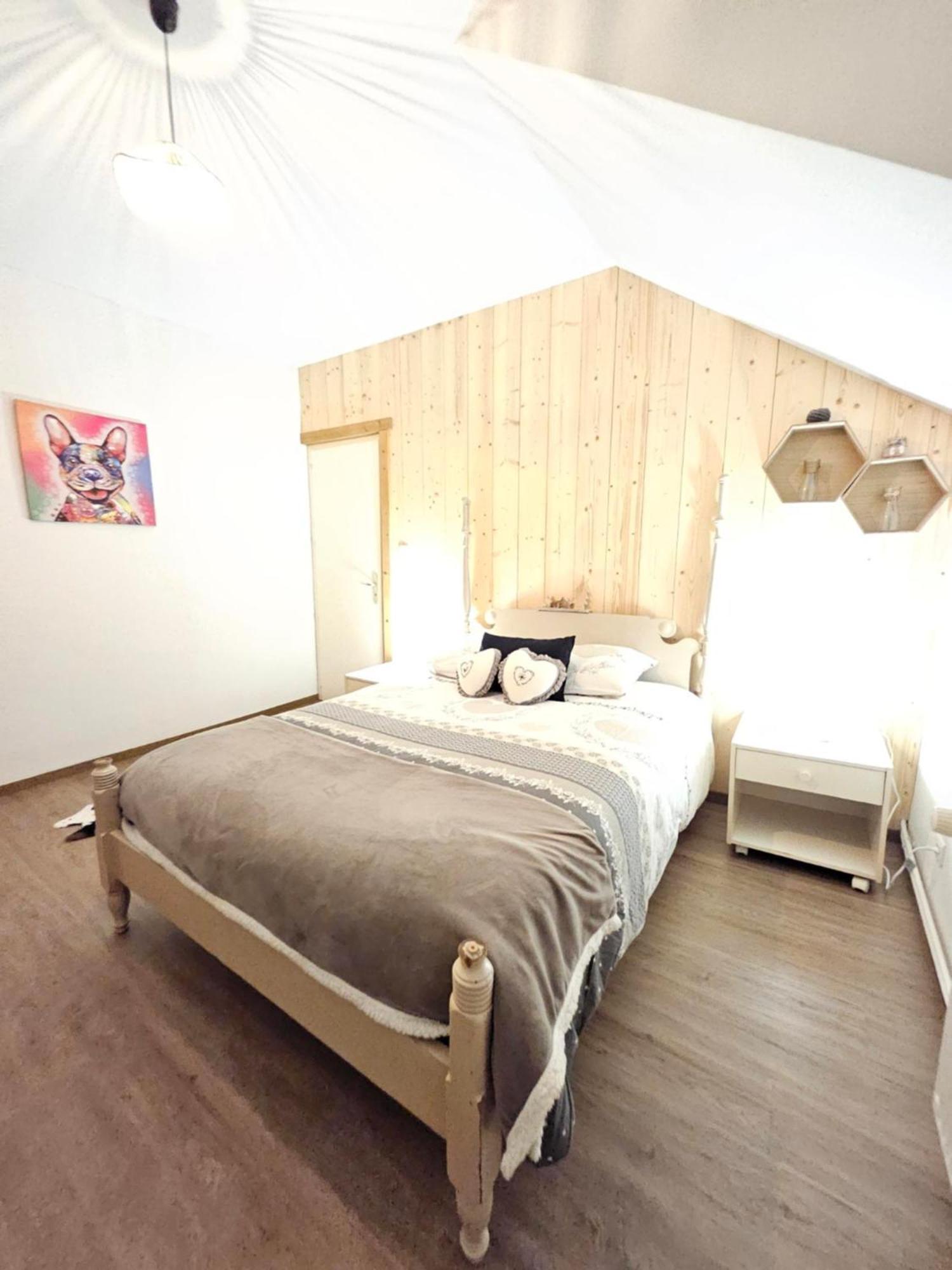 Gite Eglantine 2 A 6 Personnes Avec Spa Et Salle De Jeux Dans La Residence Ventron Luaran gambar