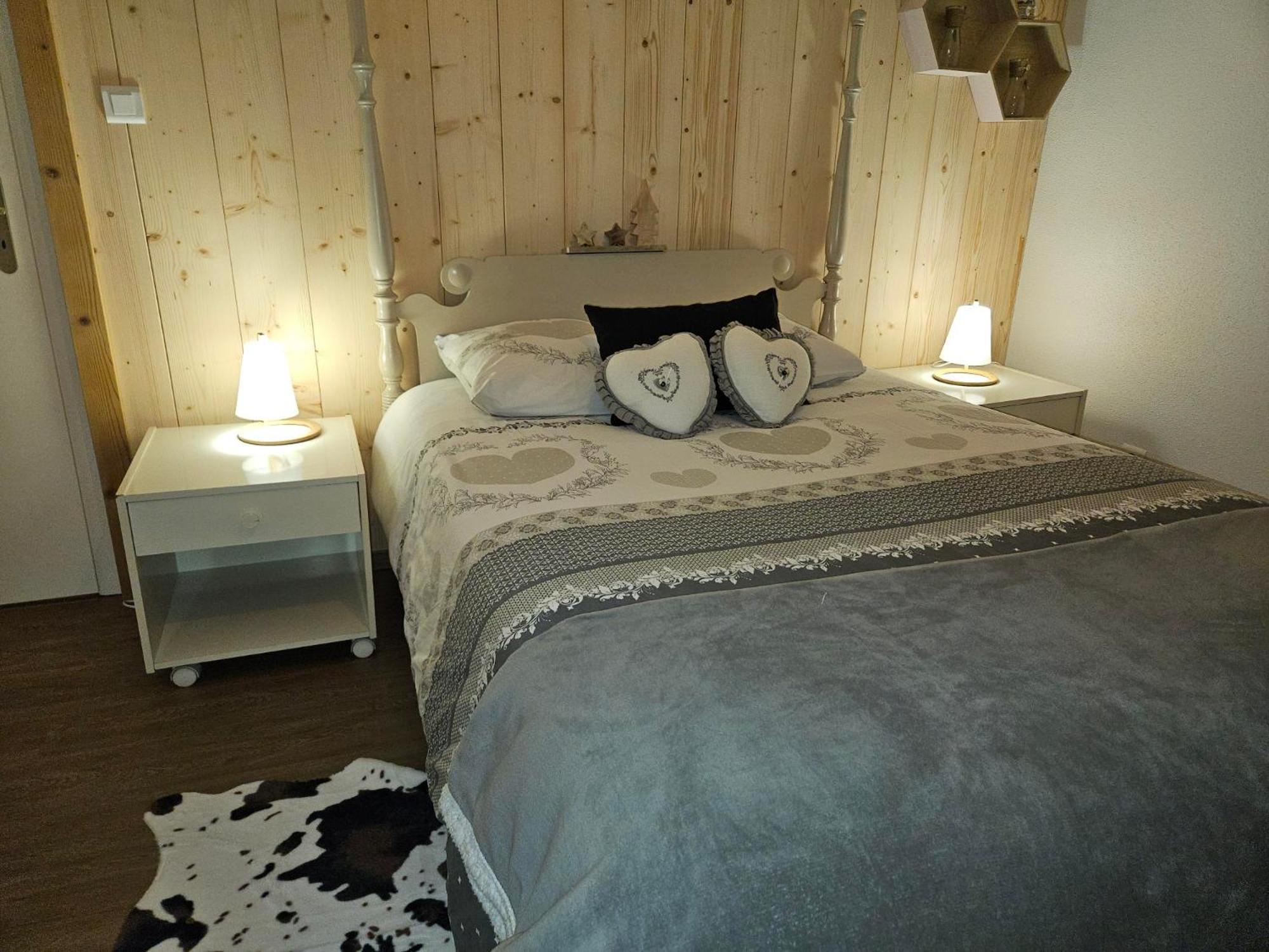 Gite Eglantine 2 A 6 Personnes Avec Spa Et Salle De Jeux Dans La Residence Ventron Luaran gambar