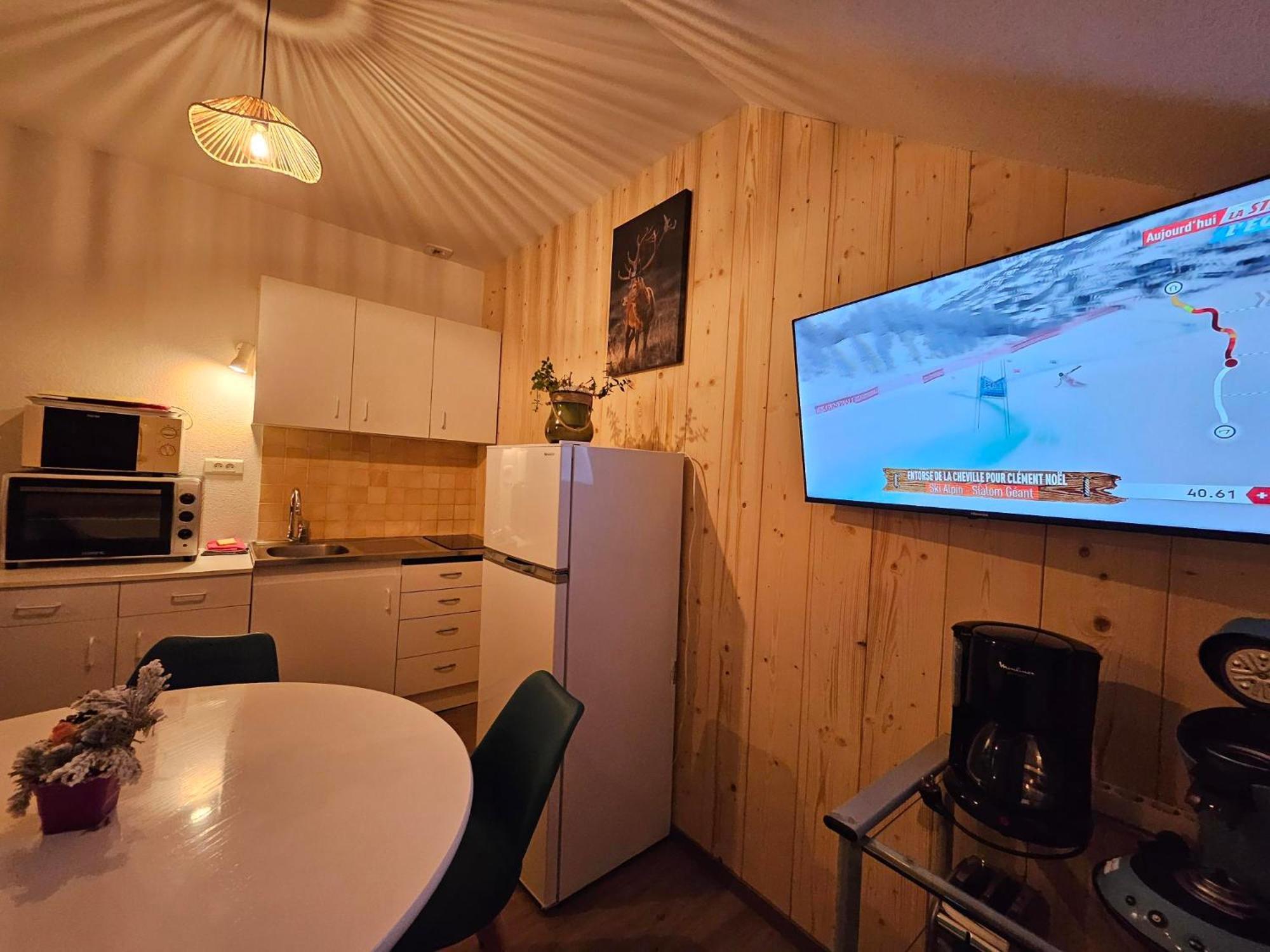 Gite Eglantine 2 A 6 Personnes Avec Spa Et Salle De Jeux Dans La Residence Ventron Luaran gambar