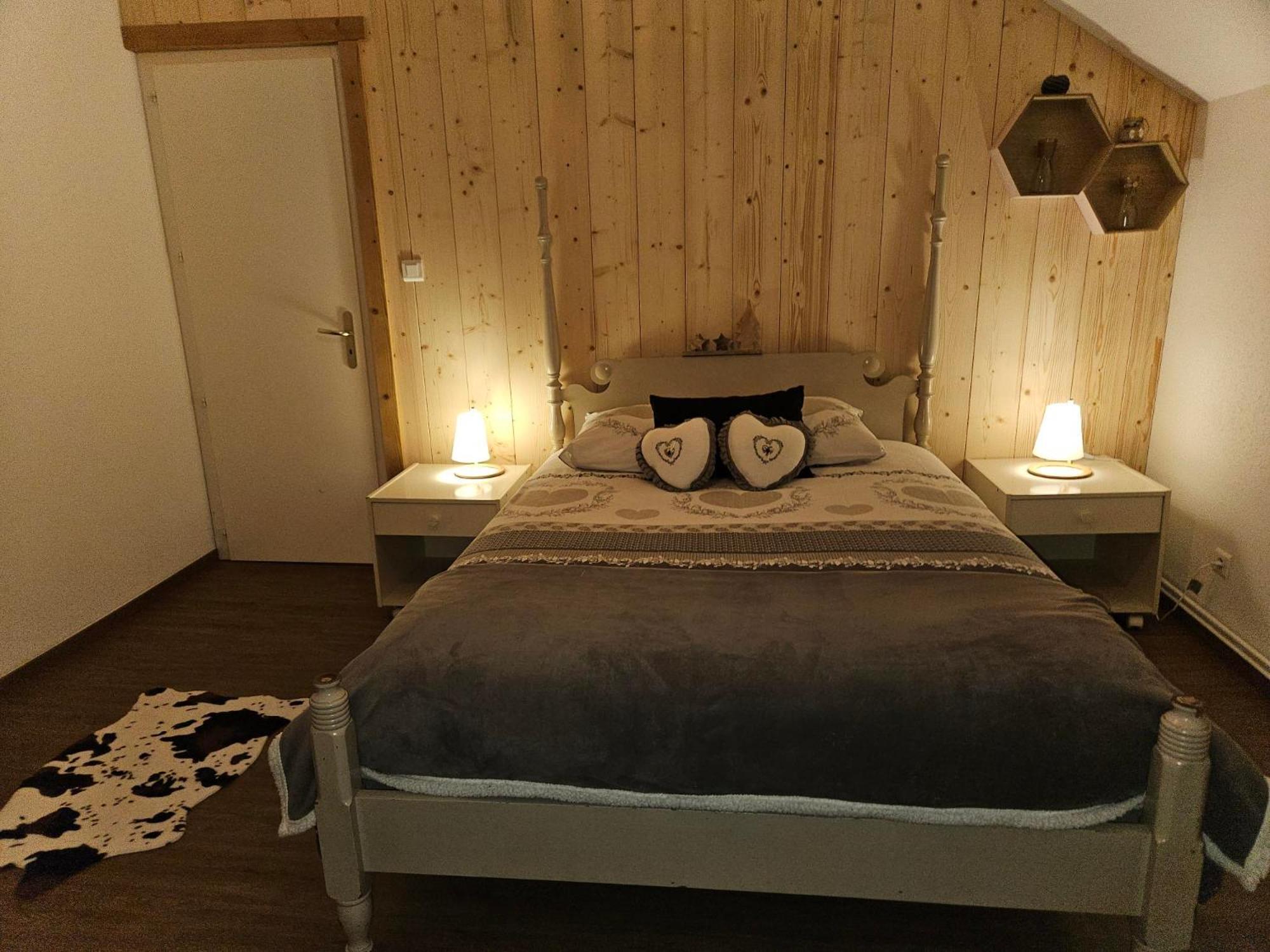 Gite Eglantine 2 A 6 Personnes Avec Spa Et Salle De Jeux Dans La Residence Ventron Luaran gambar